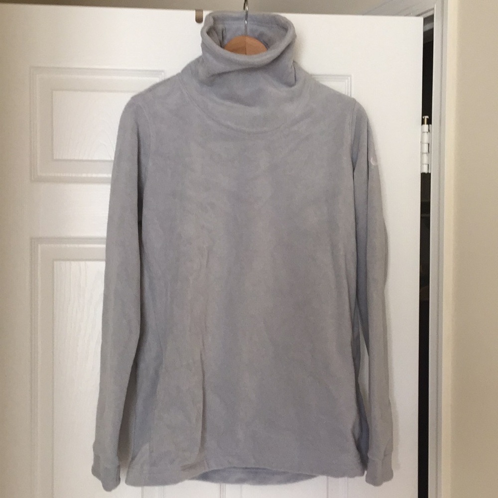 Flash Sale!!! Nike Dri Fit Turtle Neck Sweatshirt